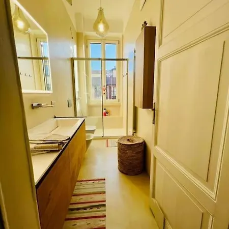 Prestigious Period - Free H24 Garage And Breakfast Apartment