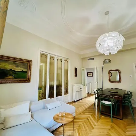 شقة Prestigious Period - Free H24 Garage And Breakfast
