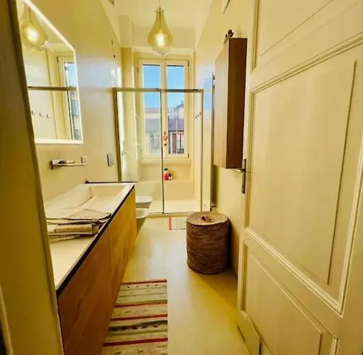 Prestigious Period - Free H24 Garage And Breakfast شقة