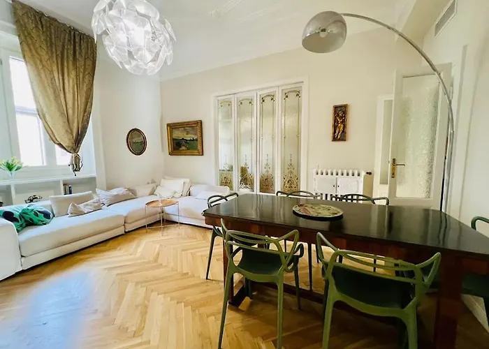 Prestigious Period - Free H24 Garage And Breakfast * ميلان